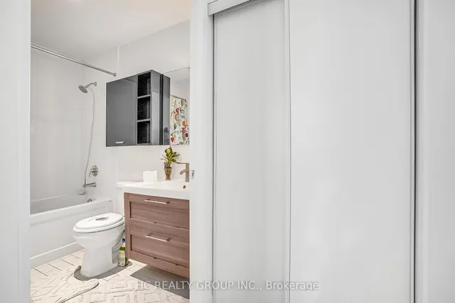 Additional image 18 of 33 Singer Crt Unit 2205