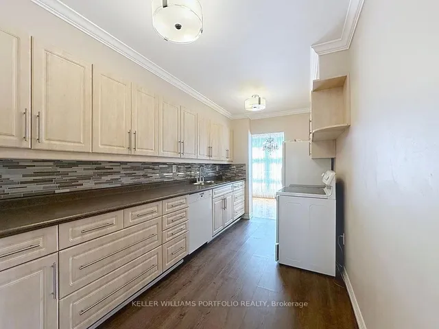 Additional image 5 of 44 Longbourne Dr Unit 404