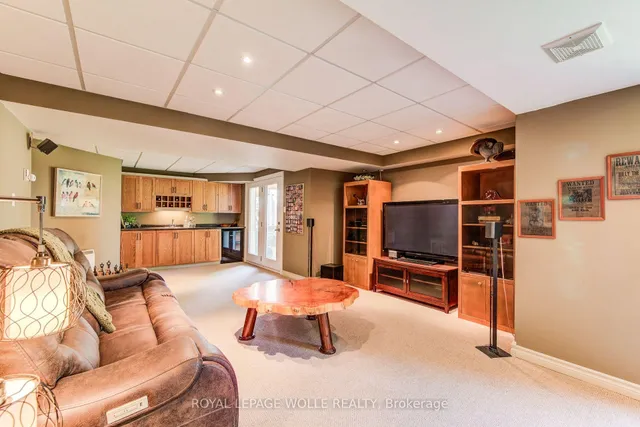 Additional image 41 of 33 Tinatawa Crt