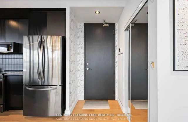 Additional image 5 of 33 Mill St Unit 807