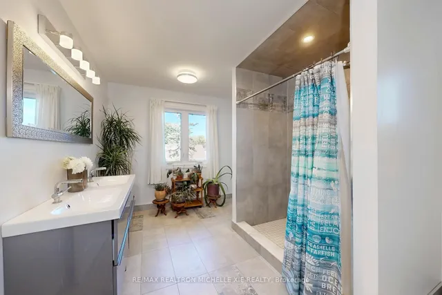 Additional image 26 of 12 Addison Cres