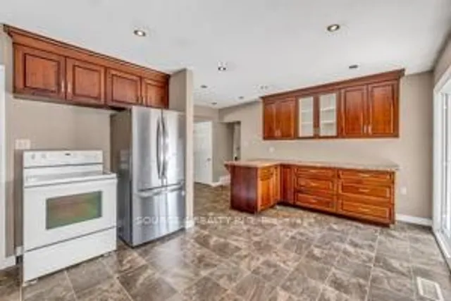 Additional image 10 of 35 Vista Cres