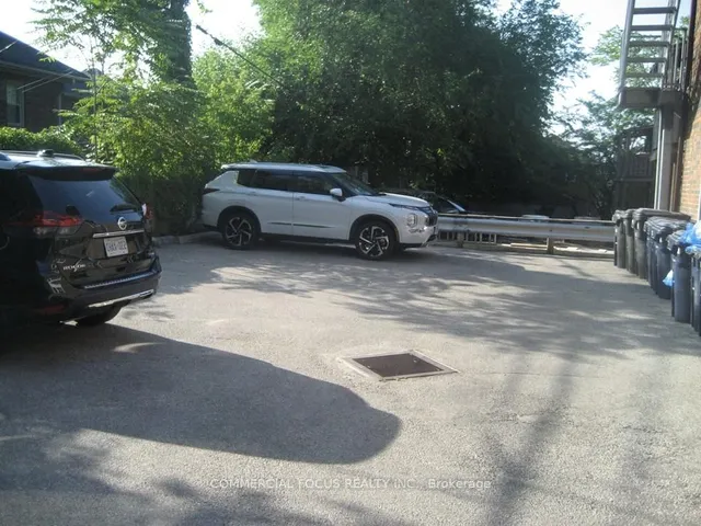 Additional image 10 of 963 Avenue Rd