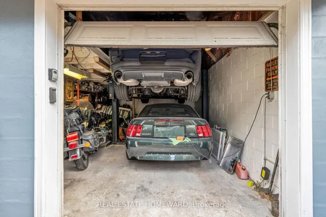 Additional image 32 of 27 Normandy Blvd