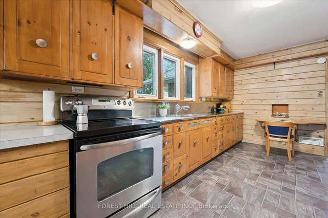 Additional image 12 of 688 Rockway Dr