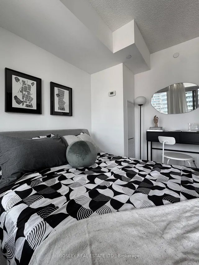 Additional image 16 of 365 Church St Unit 1504