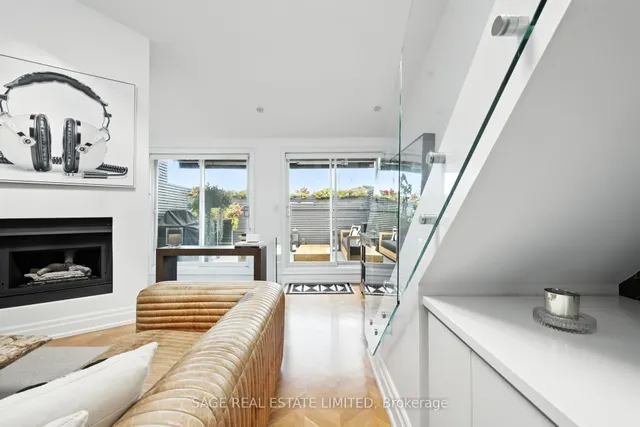 Additional image 30 of 670 Richmond St Unit 205