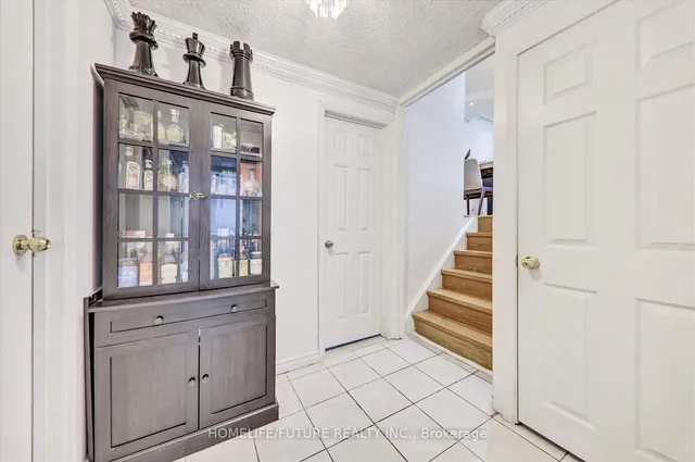 Additional image 17 of 18 Hutcherson Sq