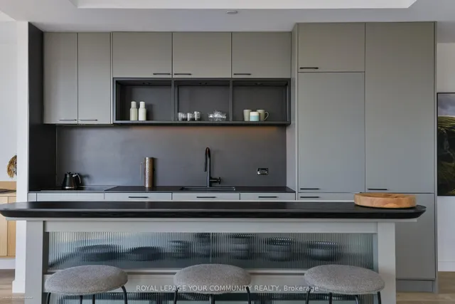 Additional image 10 of 505 Richmond St Unit 612