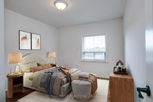 Additional image 22 of 50 Larchmere Ave