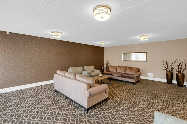 Additional image 30 of 2 Glamorgan Ave Unit 203