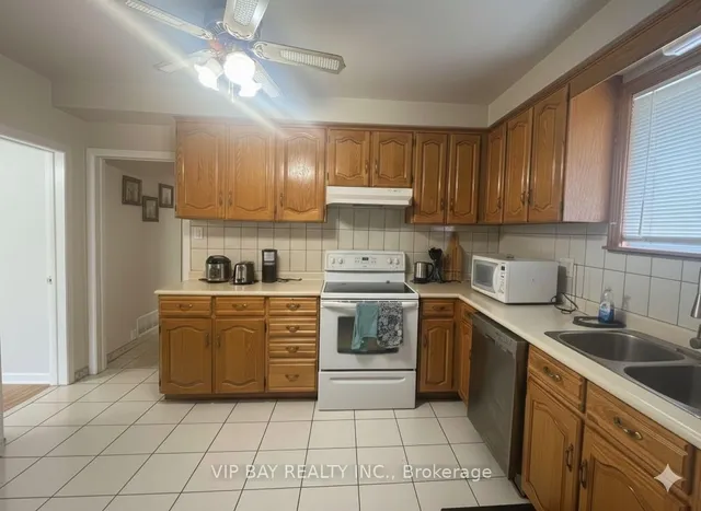 Additional image 2 of 172 Pemberton Ave