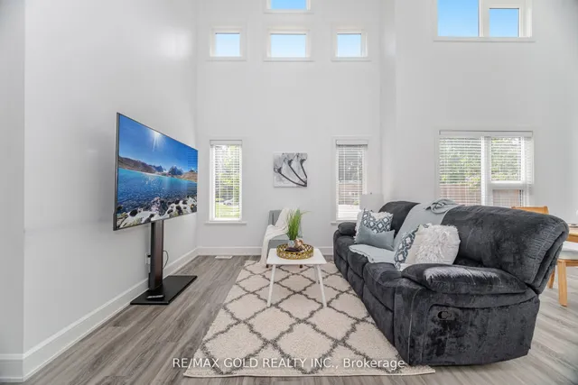 Additional image 8 of 110 Fergus Ave Unit 1