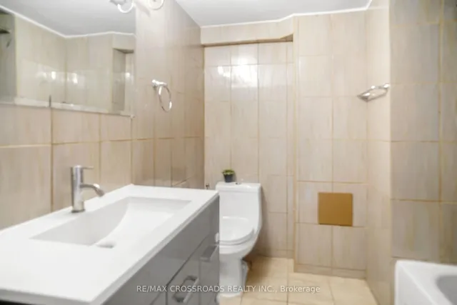 Additional image 35 of 46 Ronway Cres