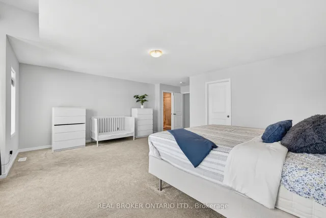 Additional image 18 of 326 Moorlands Cres
