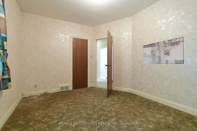 Additional image 19 of 11 Faircroft Blvd