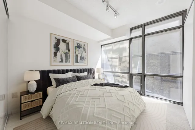 Additional image 26 of 38 Grenville St Unit 707