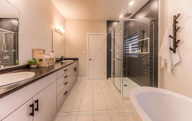 Additional image 23 of 904 Thomas Pedder Crt