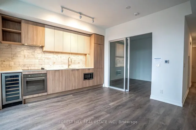Additional image 5 of 2020 Bathurst St Unit 1615