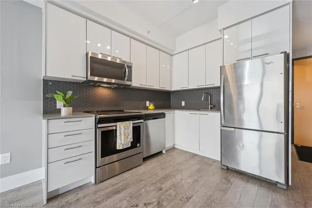 Additional image 19 of 15 Prince Albert Blvd Unit 207