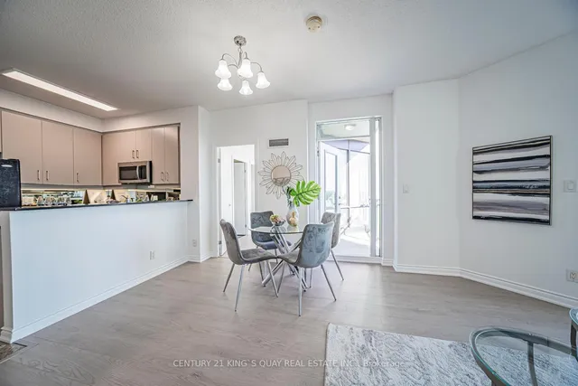 Additional image 35 of 300 Bloor St Unit 2004