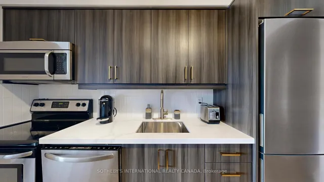 Additional image 8 of 38 Joe Shuster Way Unit 1123