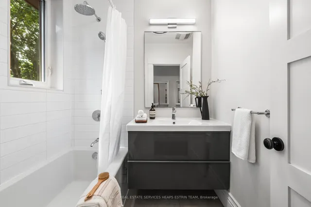 Additional image 30 of 3 Hurndale Ave