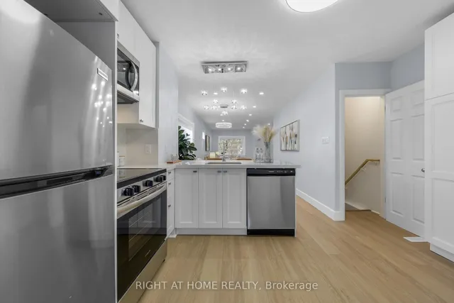 Additional image 10 of 977 Broadview Ave