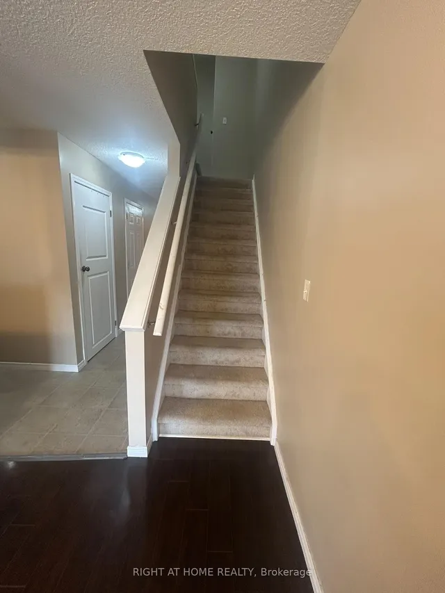 Additional image 15 of 972 Zeller Cres