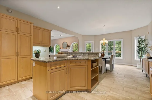 Additional image 18 of 122 Briarmeadow Pl