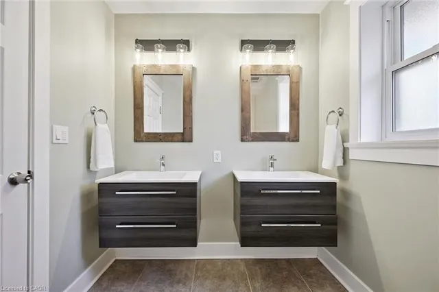 Additional image 23 of 123 Strange St