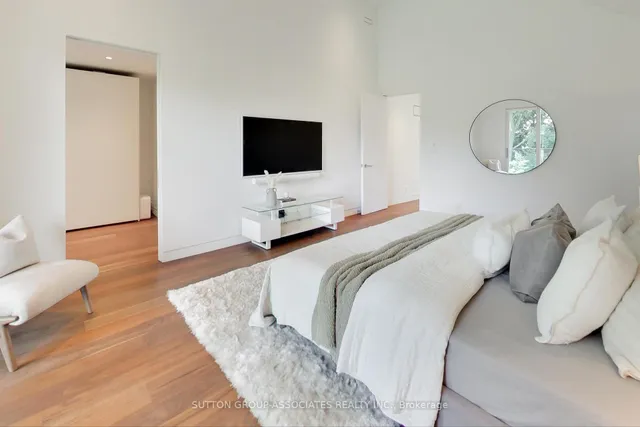 Additional image 38 of 83 Pinewood Ave