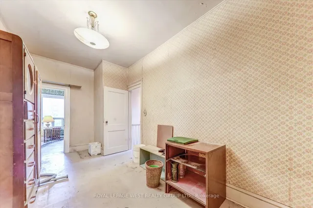 Additional image 22 of 24 Augusta Ave