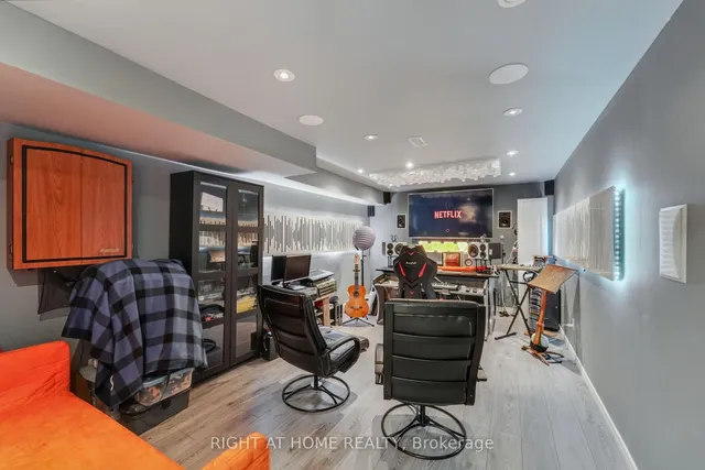 Additional image 35 of 3 Jean Dempsey Gate