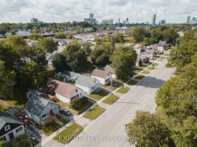 Additional image 12 of 563 Wellington St