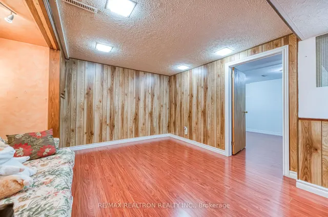 Additional image 39 of 91 L'Amoreaux Dr Unit 79