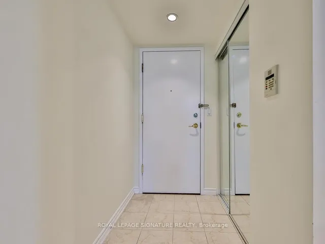 Additional image 5 of 168 Simcoe St Unit 318