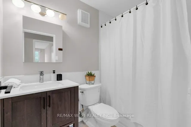 Additional image 22 of 2 Glamorgan Ave Unit 203