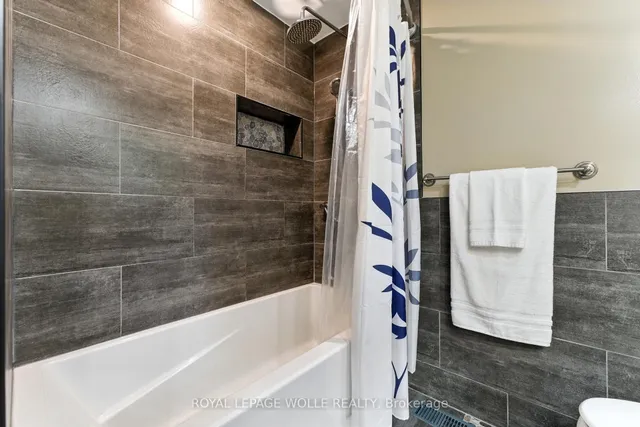 Additional image 22 of 33 Shadywood Cres