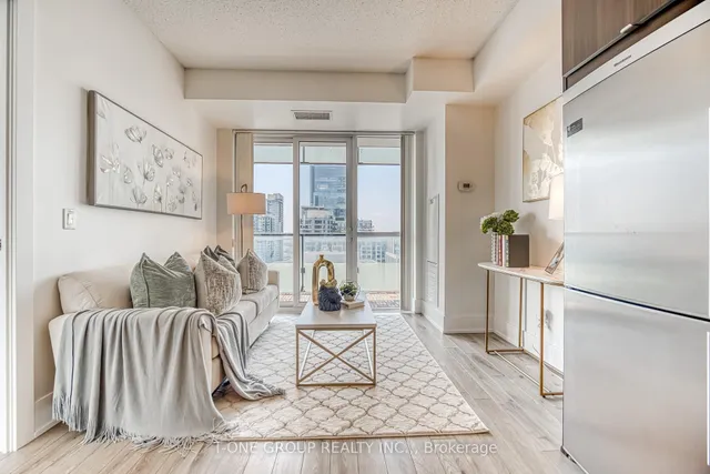 Additional image 13 of 300 Front St Unit 2001