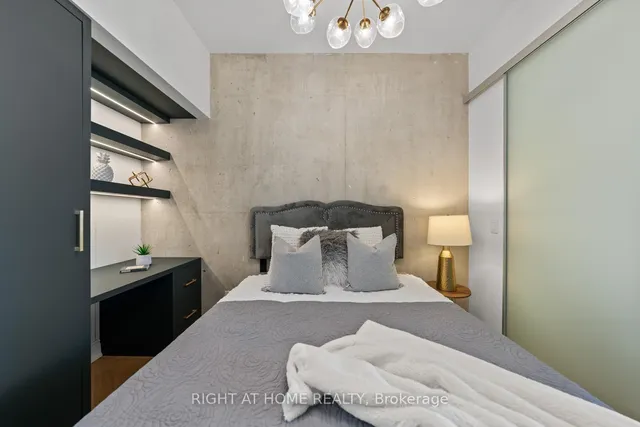 Additional image 12 of 608 Richmond St. W St Unit LPH02