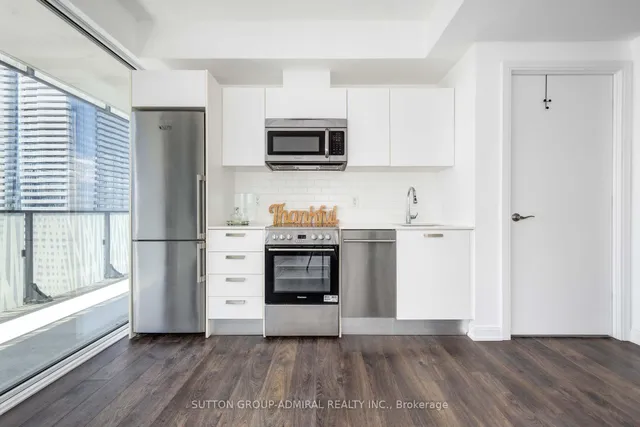 Additional image 4 of 42 Charles St Unit 4403