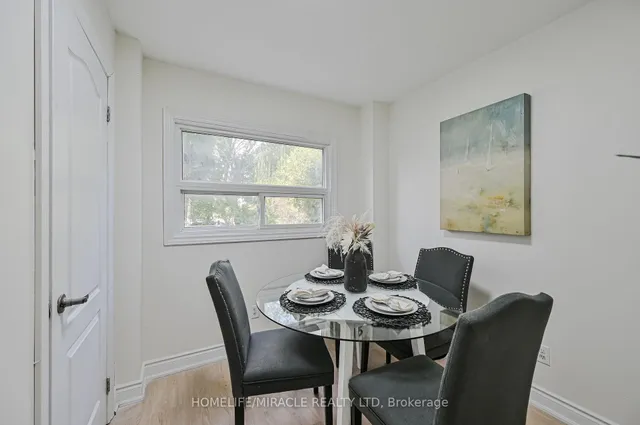 Additional image 14 of 32 Woodsview Ave