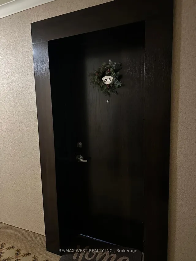 Additional image 3 of 2550 Bathurst St Unit 205