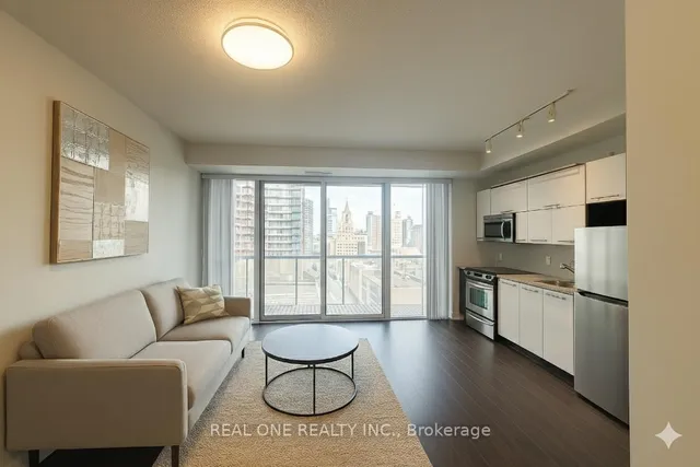 Additional image 3 of 126 Simcoe St Unit 2007