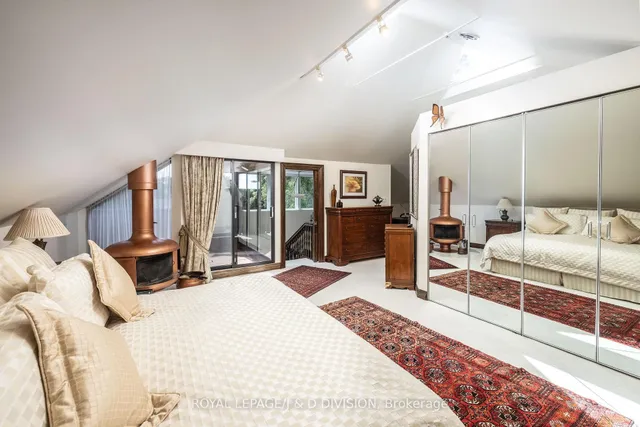 Additional image 28 of 428 Russell Hill Rd