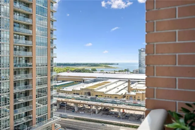 Additional image 23 of 85 East Liberty St Unit 1712