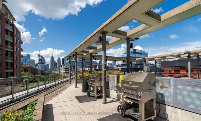 Additional image 38 of 33 Mill St Unit 807