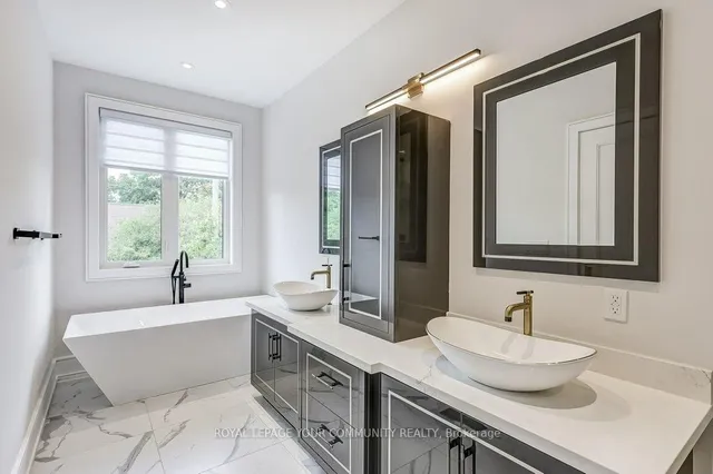 Additional image 19 of 2 Hemford Cres