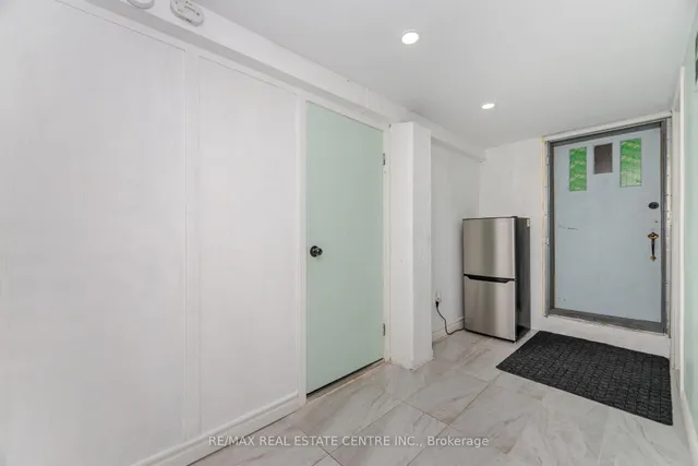 Additional image 29 of 19 Seneca Dr